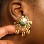 Boucles d'oreilles en pierre semi-précieuse "Tahira" couleur bleu arabica